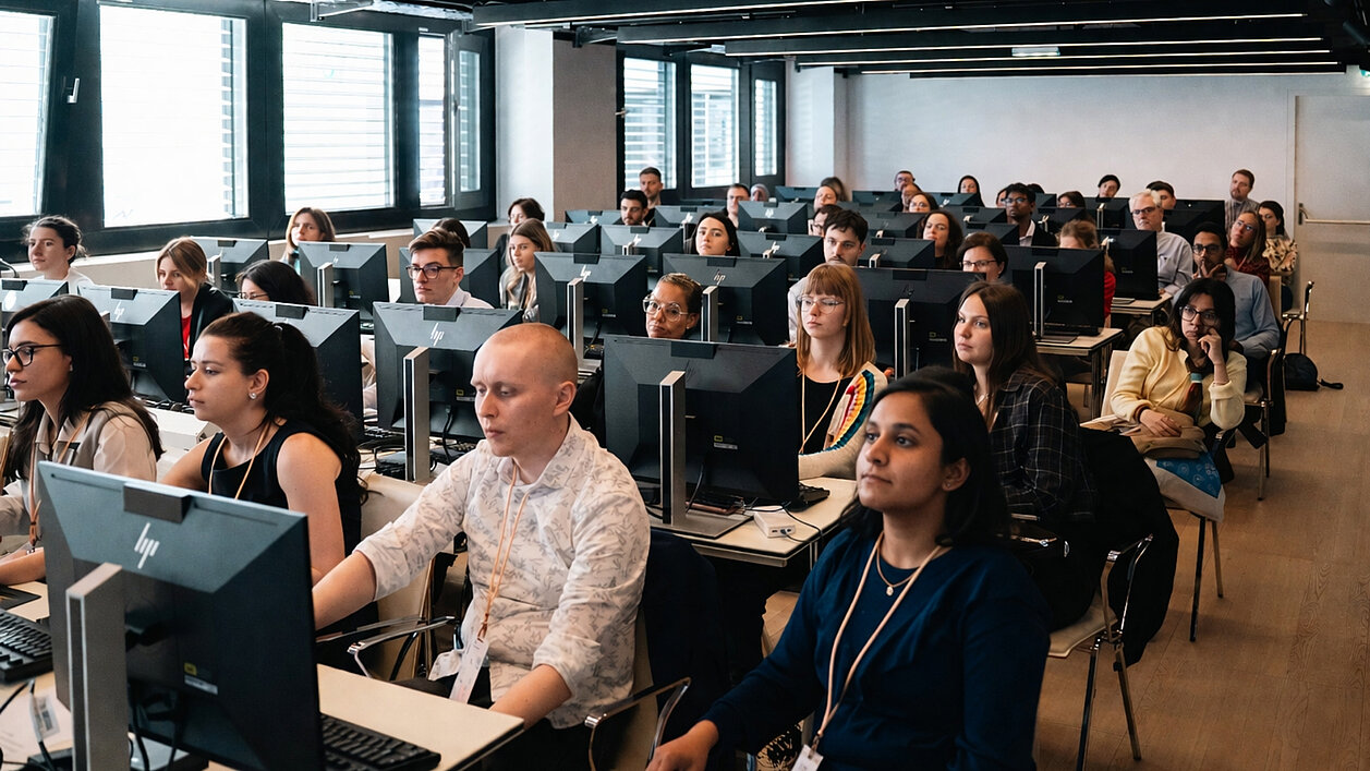 Radiologists participating in a hands-on lung cancer screening workshop using structured reporting software mint Lesion at RÖKO 2026