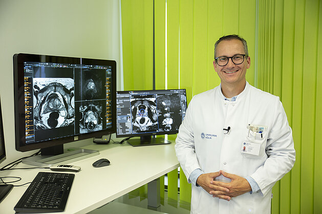 Porträt von Univ.-Prof. Dr. Thorsten Persigehl, Experte für onkologische Bildgebung an der Uniklinik Köln